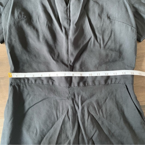 Banana Republic Black romper shorts - Picture 2 of 4